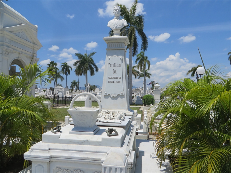 castro santa ifigenia cemetery santiago