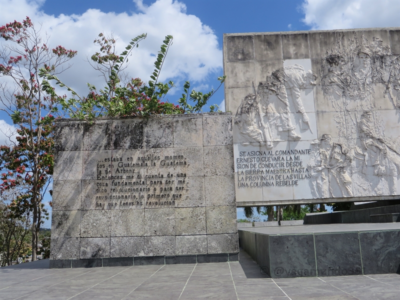 che guevara santa clara monument vagamundo361