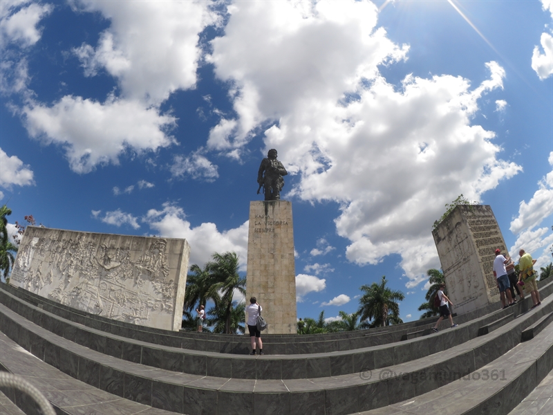 che guevara santa clara monument vagamundo361