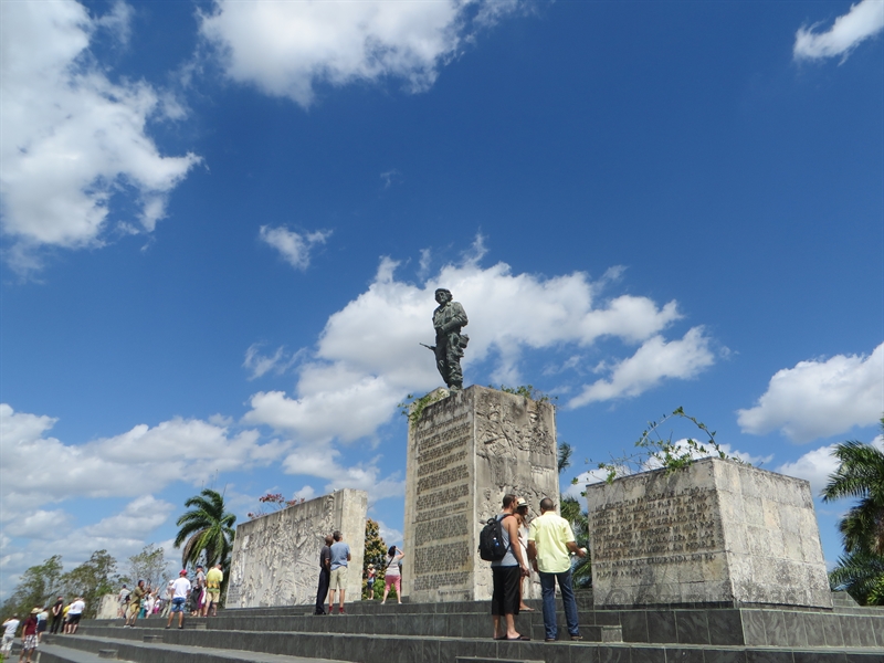 che guevara santa clara monument vagamundo361