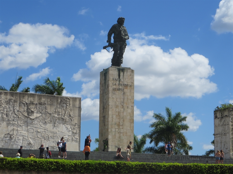 che guevara santa clara monument vagamundo361