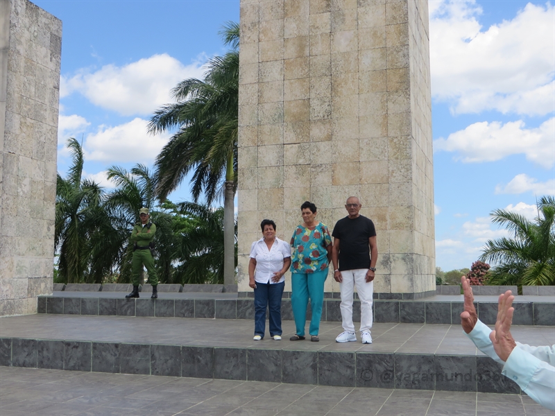 che guevara santa clara monument vagamundo361