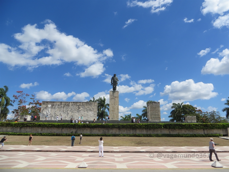 che guevara santa clara monument vagamundo361